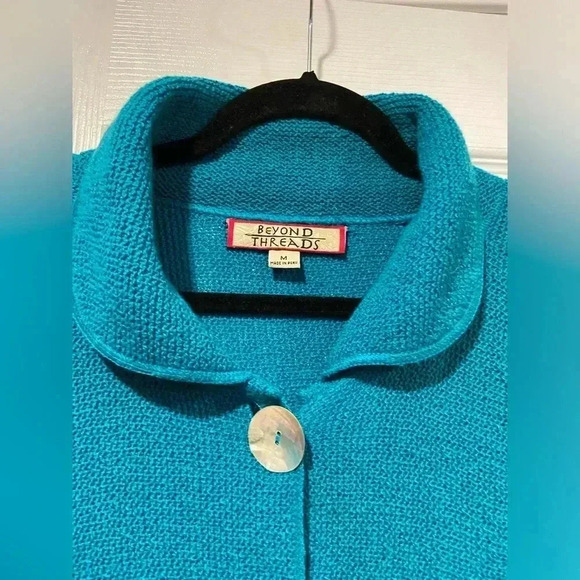Beyond Threads Turquoise Knit Collared Cardigan Large Shell Buttons Size M - Picture 2 of 11